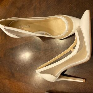 NWT Guess white CiERA heels classic with sheer fabric on sides 6M 4” heel